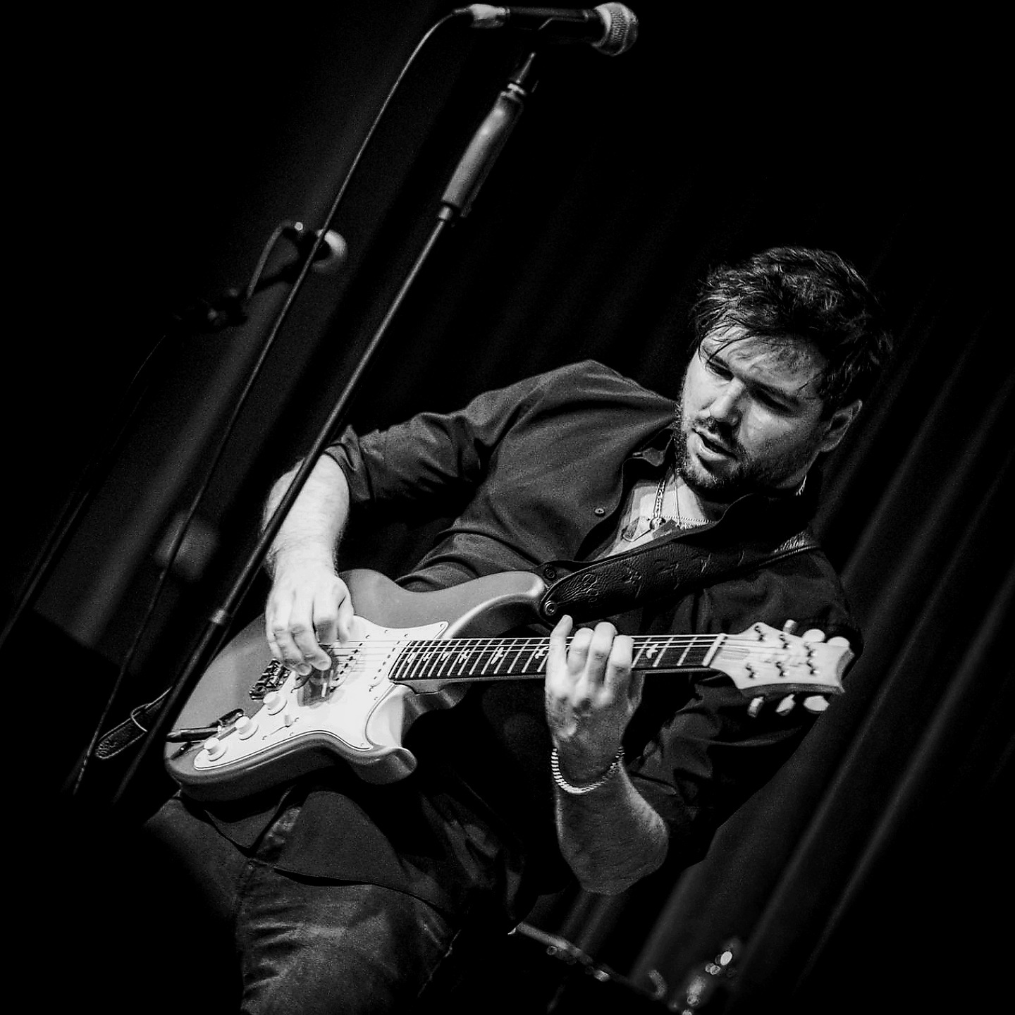 David d'andrade guitarist guitar